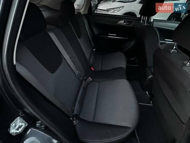 Серый Субару Импреза, объемом двигателя 1.99 л и пробегом 180 тыс. км за 8000 $, фото 15 на Automoto.ua