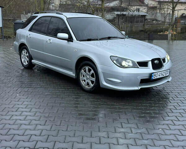 Серый Субару Импреза, объемом двигателя 1.5 л и пробегом 245 тыс. км за 4950 $, фото 4 на Automoto.ua