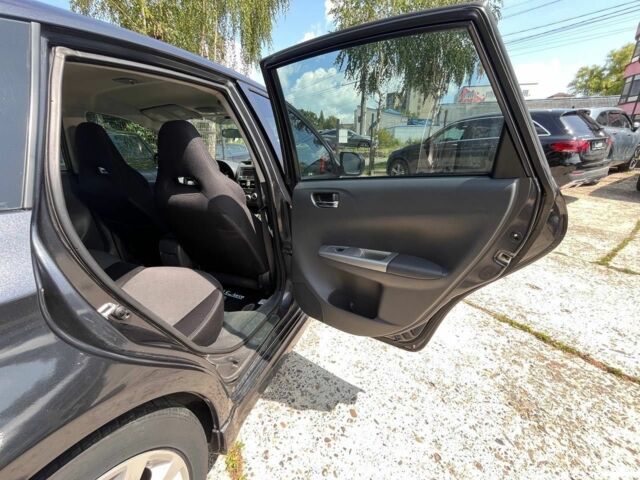 Серый Субару Импреза, объемом двигателя 2 л и пробегом 176 тыс. км за 7500 $, фото 11 на Automoto.ua