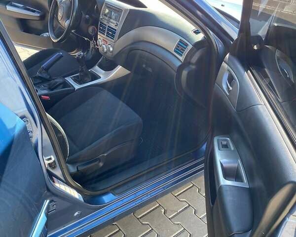 Синий Субару Импреза, объемом двигателя 1.5 л и пробегом 183 тыс. км за 5000 $, фото 2 на Automoto.ua