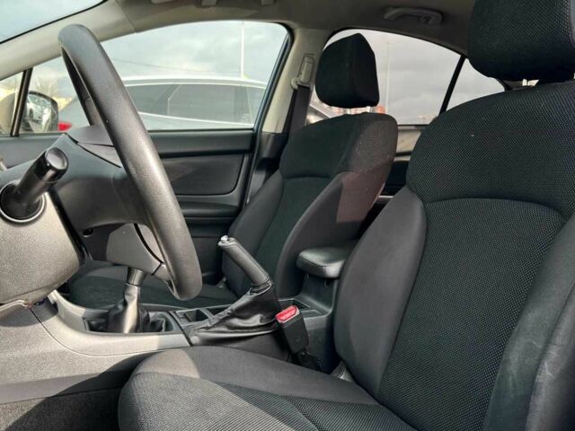 Синий Субару Импреза, объемом двигателя 2 л и пробегом 188 тыс. км за 8999 $, фото 6 на Automoto.ua