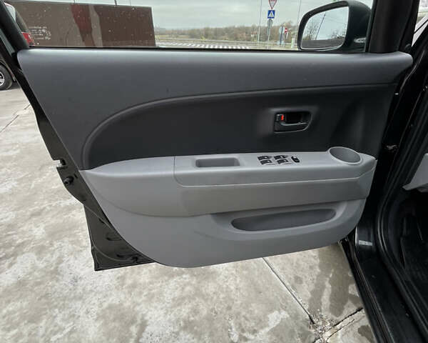 Черный Субару Джасти, объемом двигателя 1 л и пробегом 182 тыс. км за 3999 $, фото 13 на Automoto.ua