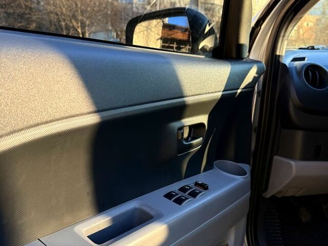 Сірий Субару Джасті, об'ємом двигуна 1 л та пробігом 1510 тис. км за 5000 $, фото 10 на Automoto.ua