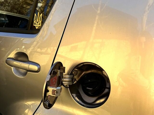 Сірий Субару Джасті, об'ємом двигуна 1 л та пробігом 1510 тис. км за 5000 $, фото 11 на Automoto.ua