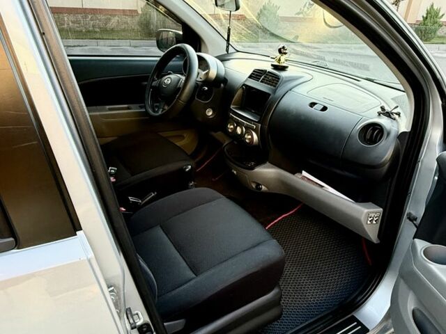 Сірий Субару Джасті, об'ємом двигуна 1 л та пробігом 148 тис. км за 5300 $, фото 5 на Automoto.ua