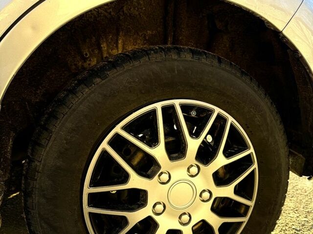 Сірий Субару Джасті, об'ємом двигуна 1 л та пробігом 1510 тис. км за 5000 $, фото 4 на Automoto.ua