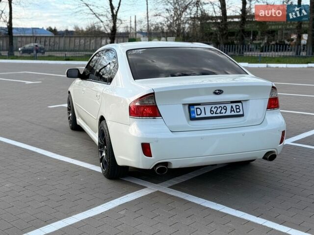 Белый Субару Легаси, объемом двигателя 2 л и пробегом 160 тыс. км за 5750 $, фото 6 на Automoto.ua