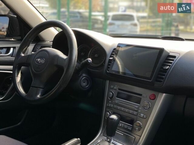 Белый Субару Легаси, объемом двигателя 1.99 л и пробегом 299 тыс. км за 5299 $, фото 10 на Automoto.ua