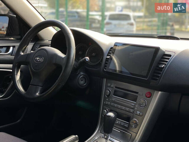 Белый Субару Легаси, объемом двигателя 1.99 л и пробегом 299 тыс. км за 6399 $, фото 15 на Automoto.ua