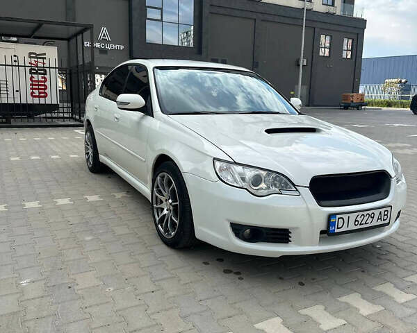 Білий Субару Легасі, об'ємом двигуна 2 л та пробігом 160 тис. км за 6000 $, фото 20 на Automoto.ua