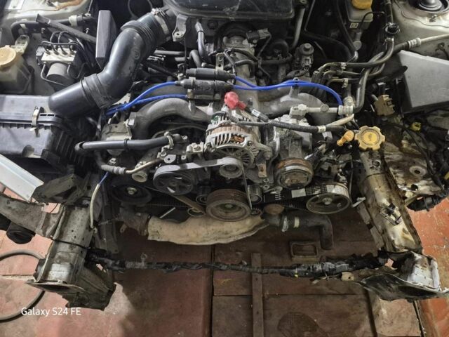 Белый Субару Легаси, объемом двигателя 0 л и пробегом 215 тыс. км за 2500 $, фото 9 на Automoto.ua