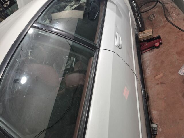 Білий Субару Легасі, об'ємом двигуна 0 л та пробігом 200 тис. км за 2500 $, фото 1 на Automoto.ua