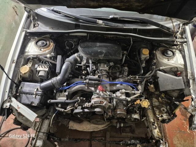 Білий Субару Легасі, об'ємом двигуна 0 л та пробігом 200 тис. км за 2500 $, фото 3 на Automoto.ua