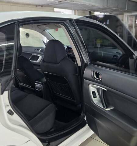 Белый Субару Легаси, объемом двигателя 1.99 л и пробегом 492 тыс. км за 5000 $, фото 8 на Automoto.ua