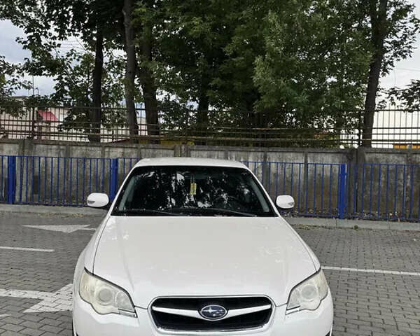 Білий Субару Легасі, об'ємом двигуна 2 л та пробігом 354 тис. км за 4990 $, фото 4 на Automoto.ua