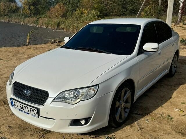 Білий Субару Легасі, об'ємом двигуна 2.5 л та пробігом 320 тис. км за 5000 $, фото 3 на Automoto.ua