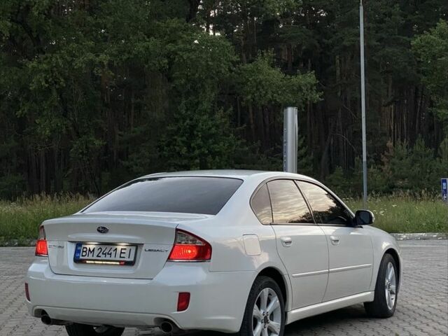 Белый Субару Легаси, объемом двигателя 2 л и пробегом 204 тыс. км за 5800 $, фото 6 на Automoto.ua