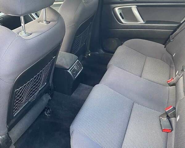 Білий Субару Легасі, об'ємом двигуна 2.5 л та пробігом 222 тис. км за 4900 $, фото 5 на Automoto.ua