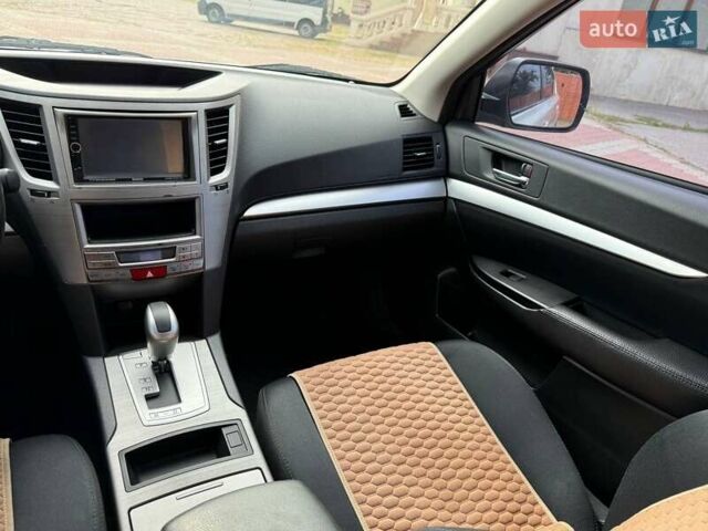 Белый Субару Легаси, объемом двигателя 2 л и пробегом 109 тыс. км за 7999 $, фото 33 на Automoto.ua