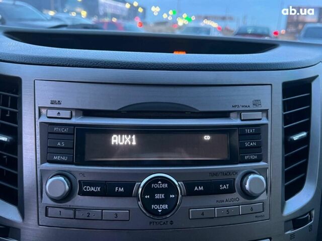 Белый Субару Легаси, объемом двигателя 2.5 л и пробегом 360 тыс. км за 6990 $, фото 25 на Automoto.ua