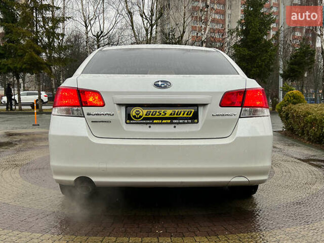 Білий Субару Легасі, об'ємом двигуна 2.46 л та пробігом 360 тис. км за 6500 $, фото 5 на Automoto.ua