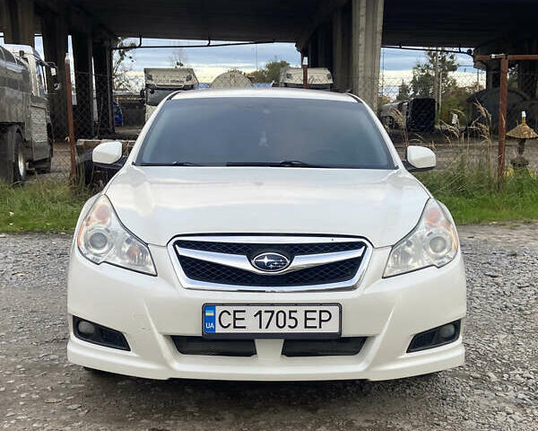 Белый Субару Легаси, объемом двигателя 2.5 л и пробегом 360 тыс. км за 6490 $, фото 5 на Automoto.ua