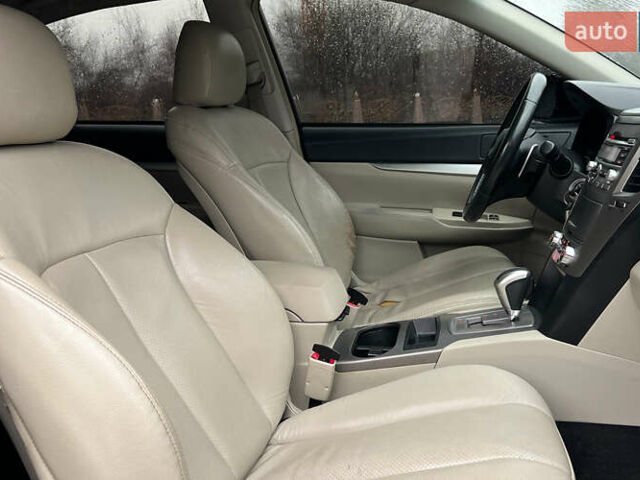 Білий Субару Легасі, об'ємом двигуна 2.46 л та пробігом 360 тис. км за 6500 $, фото 19 на Automoto.ua