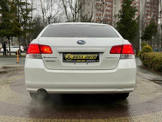 Белый Субару Легаси, объемом двигателя 2.5 л и пробегом 360 тыс. км за 6500 $, фото 5 на Automoto.ua