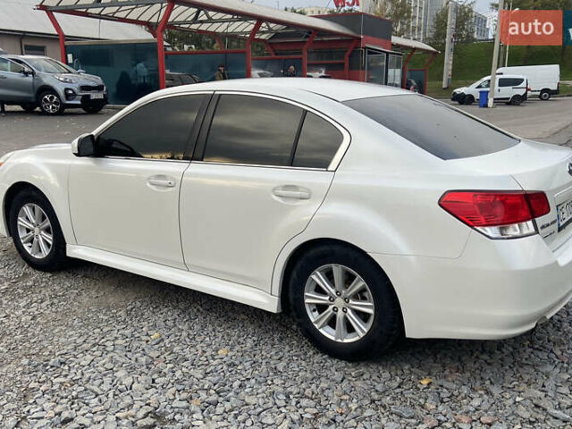 Белый Субару Легаси, объемом двигателя 2.5 л и пробегом 360 тыс. км за 6490 $, фото 3 на Automoto.ua