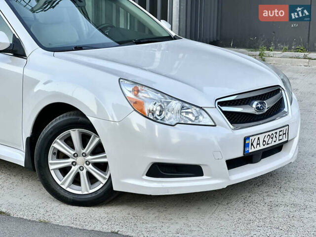 Білий Субару Легасі, об'ємом двигуна 2.5 л та пробігом 207 тис. км за 7800 $, фото 11 на Automoto.ua