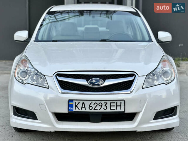 Білий Субару Легасі, об'ємом двигуна 2.5 л та пробігом 207 тис. км за 7800 $, фото 13 на Automoto.ua