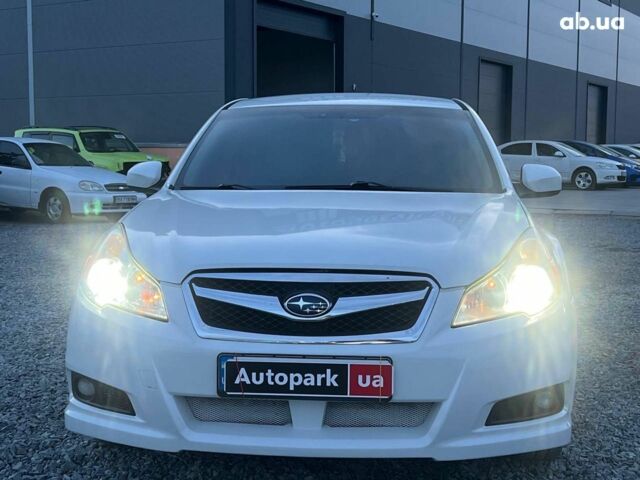 Белый Субару Легаси, объемом двигателя 2.5 л и пробегом 360 тыс. км за 6990 $, фото 10 на Automoto.ua