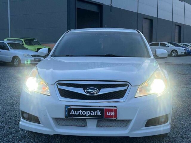 Белый Субару Легаси, объемом двигателя 2.5 л и пробегом 360 тыс. км за 6990 $, фото 10 на Automoto.ua