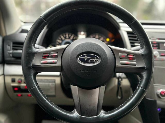 Белый Субару Легаси, объемом двигателя 2.5 л и пробегом 360 тыс. км за 6500 $, фото 10 на Automoto.ua