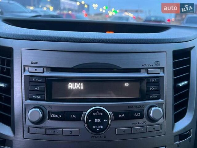 Белый Субару Легаси, объемом двигателя 2.5 л и пробегом 360 тыс. км за 6990 $, фото 25 на Automoto.ua