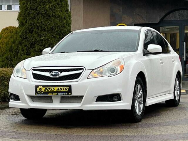 Белый Субару Легаси, объемом двигателя 2.5 л и пробегом 360 тыс. км за 6500 $, фото 2 на Automoto.ua