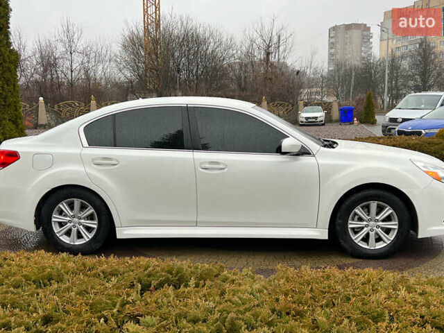 Білий Субару Легасі, об'ємом двигуна 2.46 л та пробігом 360 тис. км за 6500 $, фото 7 на Automoto.ua