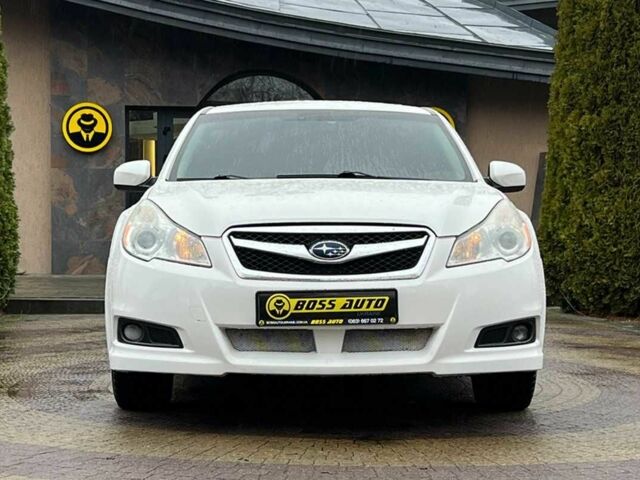 Белый Субару Легаси, объемом двигателя 2.5 л и пробегом 360 тыс. км за 6500 $, фото 1 на Automoto.ua