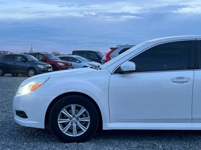 Белый Субару Легаси, объемом двигателя 2.5 л и пробегом 360 тыс. км за 6990 $, фото 1 на Automoto.ua