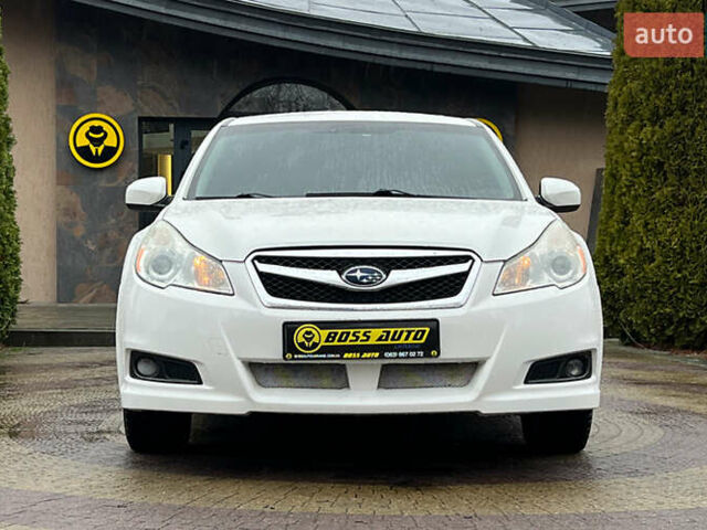 Білий Субару Легасі, об'ємом двигуна 2.46 л та пробігом 360 тис. км за 6500 $, фото 1 на Automoto.ua