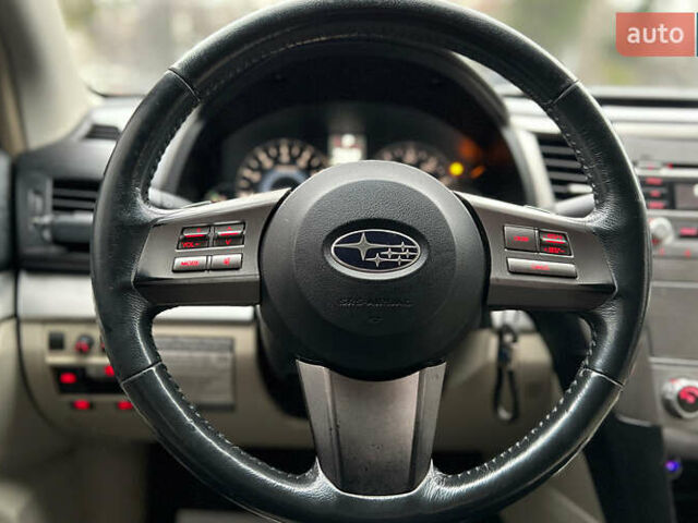 Білий Субару Легасі, об'ємом двигуна 2.46 л та пробігом 360 тис. км за 6500 $, фото 10 на Automoto.ua