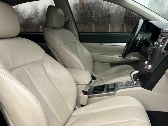 Белый Субару Легаси, объемом двигателя 2.5 л и пробегом 360 тыс. км за 6500 $, фото 19 на Automoto.ua