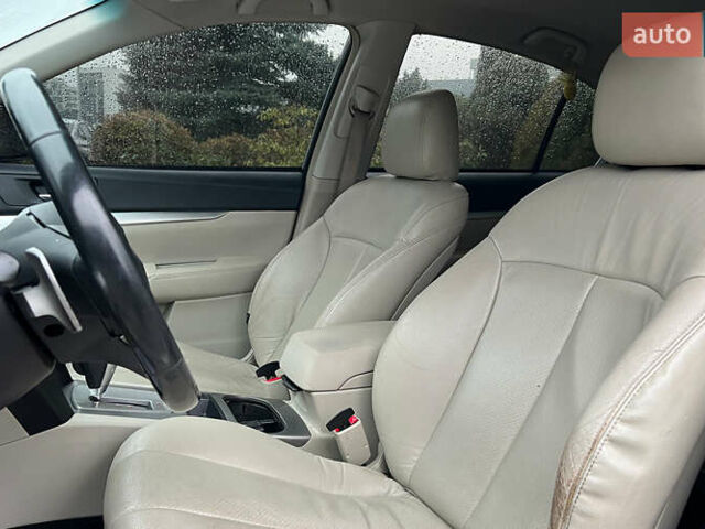 Білий Субару Легасі, об'ємом двигуна 2.46 л та пробігом 360 тис. км за 6500 $, фото 8 на Automoto.ua