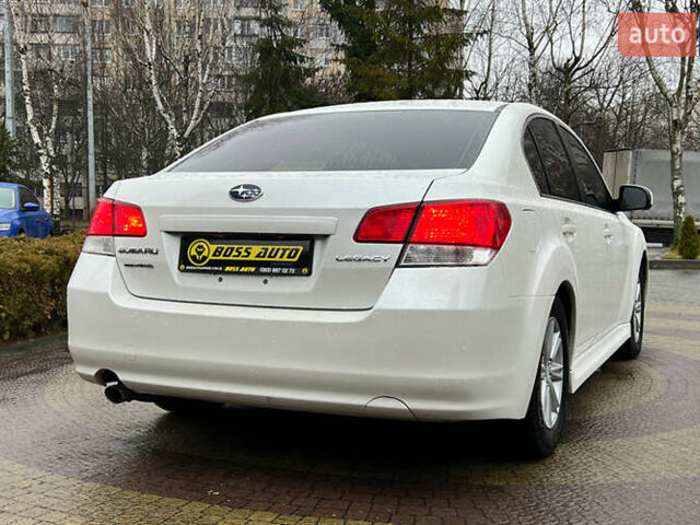 Білий Субару Легасі, об'ємом двигуна 2.46 л та пробігом 360 тис. км за 6500 $, фото 6 на Automoto.ua