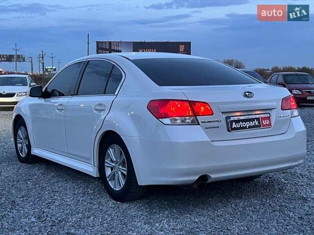Белый Субару Легаси, объемом двигателя 2.5 л и пробегом 360 тыс. км за 6990 $, фото 3 на Automoto.ua