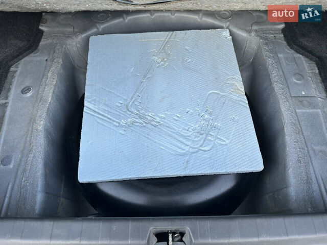 Білий Субару Легасі, об'ємом двигуна 2.5 л та пробігом 207 тис. км за 7800 $, фото 20 на Automoto.ua