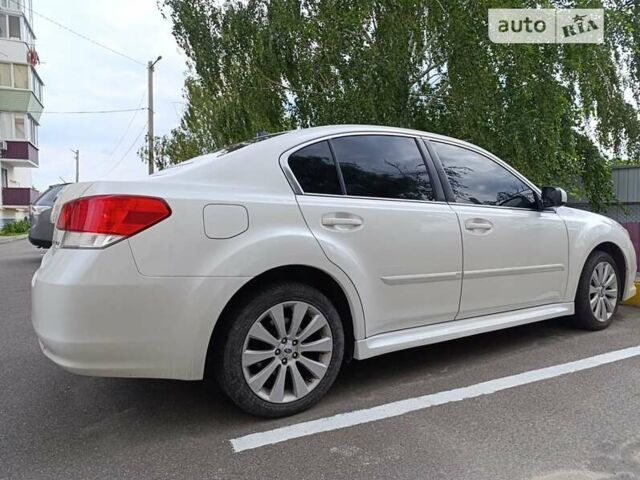 Білий Субару Легасі, об'ємом двигуна 2.5 л та пробігом 230 тис. км за 7600 $, фото 7 на Automoto.ua