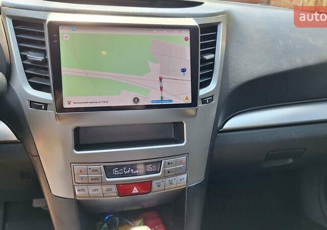 Білий Субару Легасі, об'ємом двигуна 2.46 л та пробігом 212 тис. км за 10500 $, фото 15 на Automoto.ua
