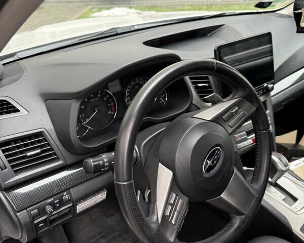 Белый Субару Легаси, объемом двигателя 2.46 л и пробегом 178 тыс. км за 10999 $, фото 11 на Automoto.ua
