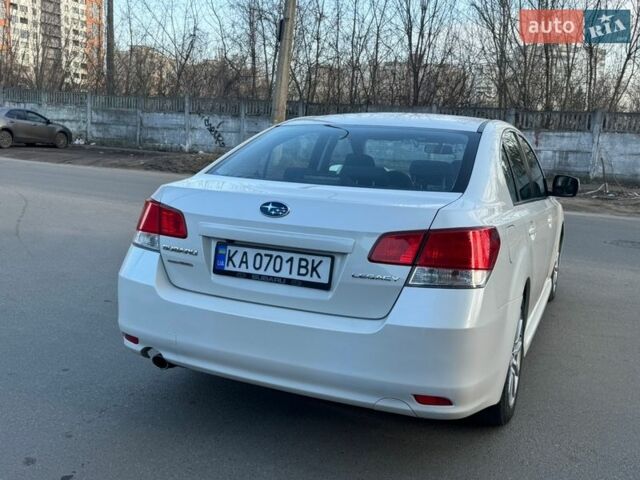 Белый Субару Легаси, объемом двигателя 1.99 л и пробегом 178 тыс. км за 8000 $, фото 12 на Automoto.ua